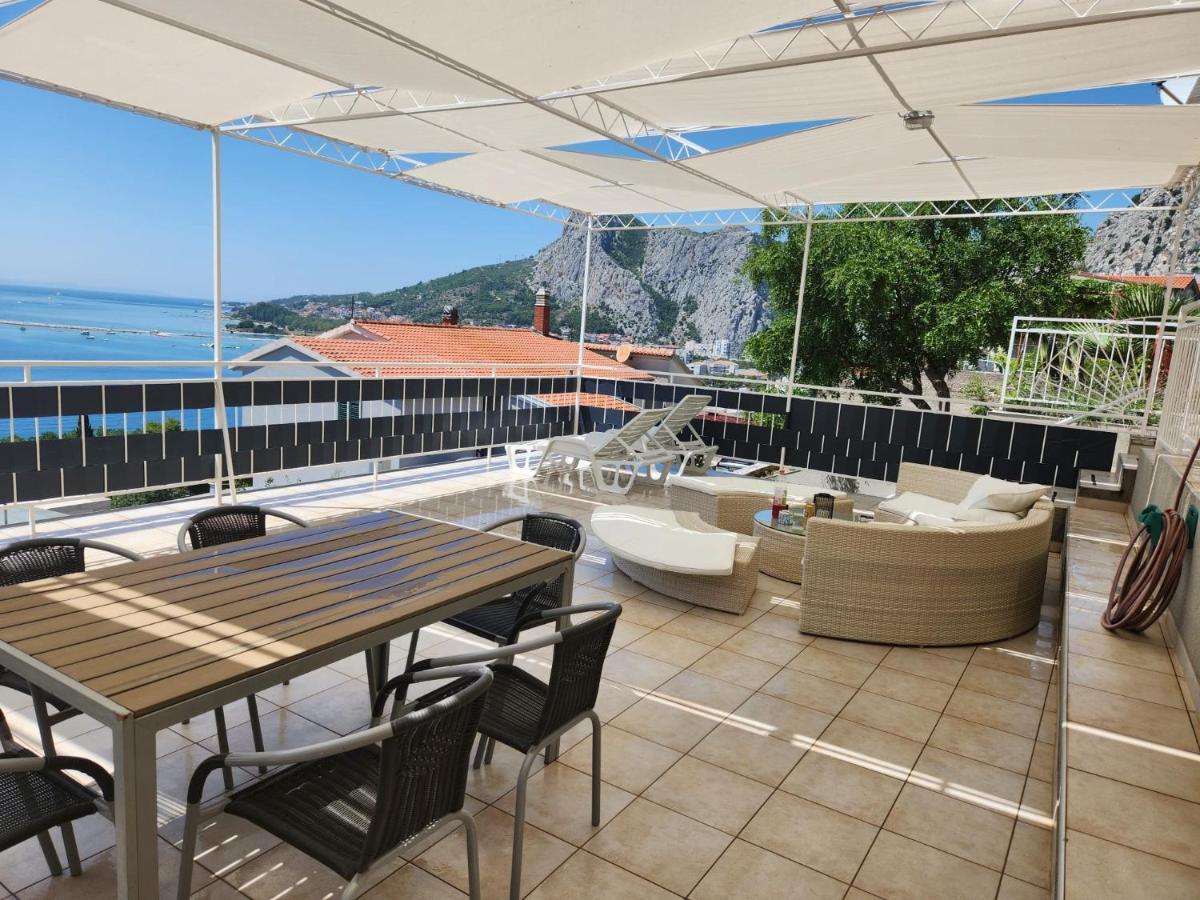 Apartment Vista Omis Bagian luar foto